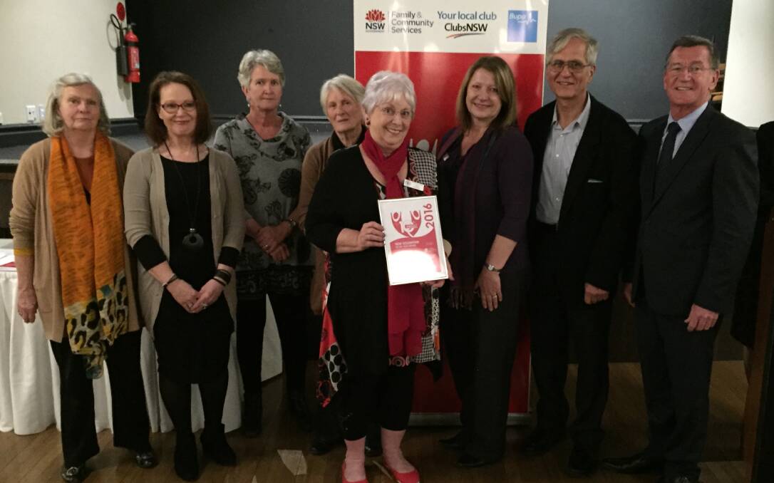 WINNERS: Mentor Connections, from Orange Migrant Support Service, was named the volunteer team of the year at the Central West NSW Volunteer of the Year Awards at Bathurst. Team memebrs are pictured with Bathurst mayor Gary Rush (right). 101416migrant