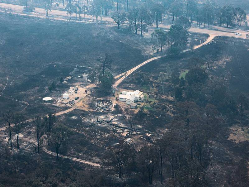 Efforts to assist and evacuate people in bushfire-ravaged areas of East Gippsland have begun.