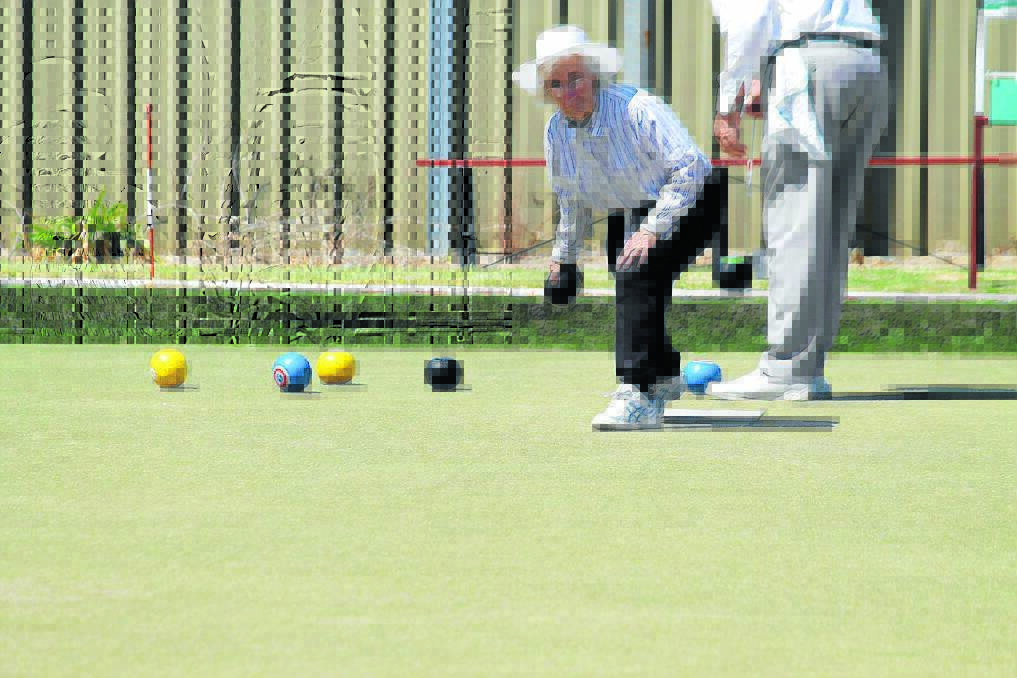 Margaret Roach was one of many who took to the greens at the Blayney Sports Club on Sunday. Picture: Ashleigh Cockburn.