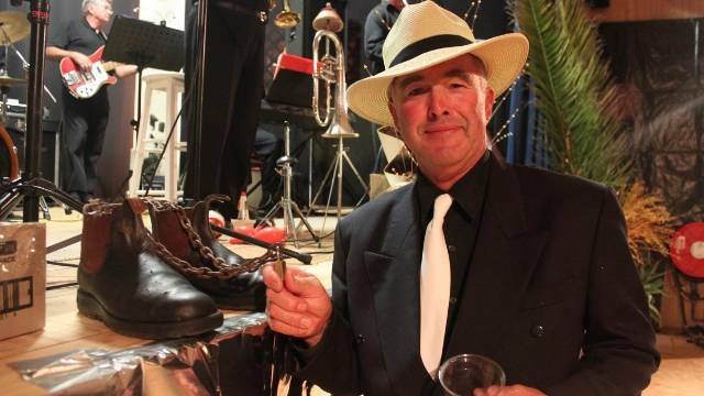 COWRA: The Greenethorpe community certainly ‘put on the ritz’ on Saturday evening, celebrating together at a 1920s Gangster Ball at the Greenethorpe Soldiers’ Memorial Hall. Jimmy Bryant with a pair of concrete boots that he made for the dodgiest gangster award.