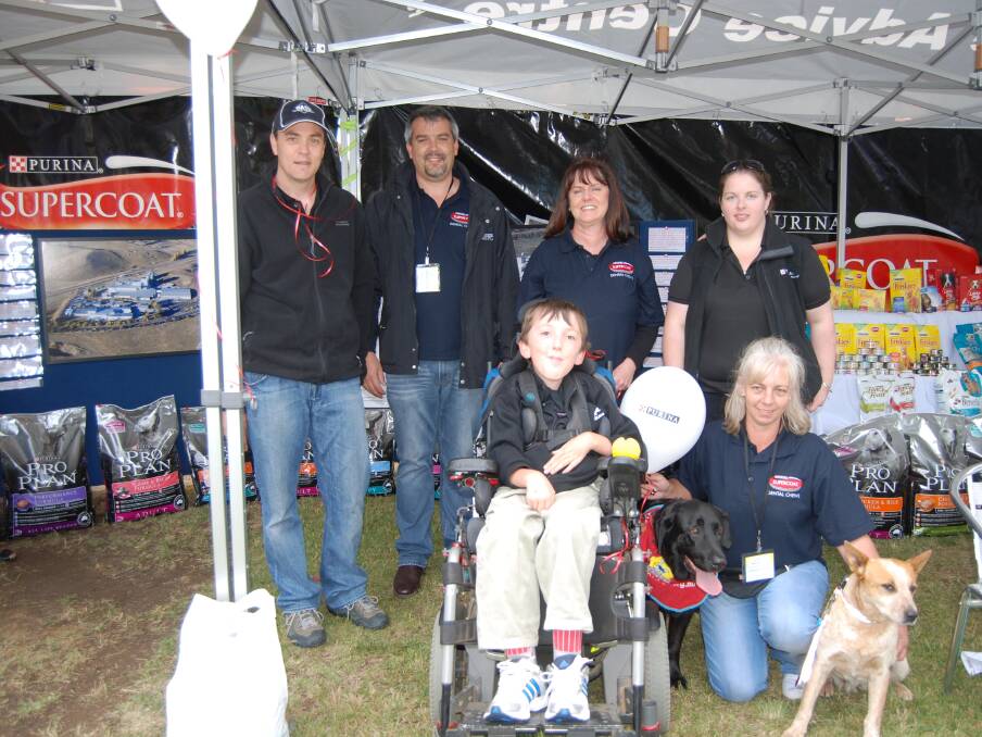 The team of Al Giumelli, Joe Menjies, Tanya Kosef and Melanie Nelson with Tom Giumelli and Lynda Aurisch representing Nestle Purina Pet Care were on hand at the Blayney Festival offering product samples as well as health and nutritional advice for your beloved pet.  Photo: Wayne Cock.
