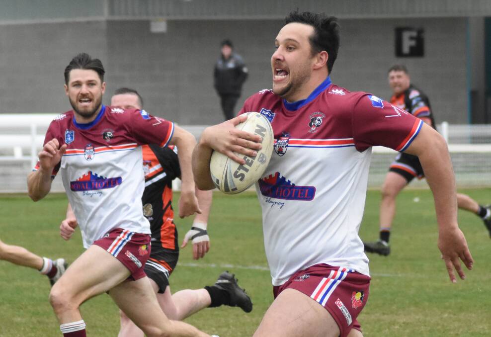 Joey Hobby on the charge for Blayney Bears during the side's final round win over Lithgow Workies in 2023. Picture by Mark Logan