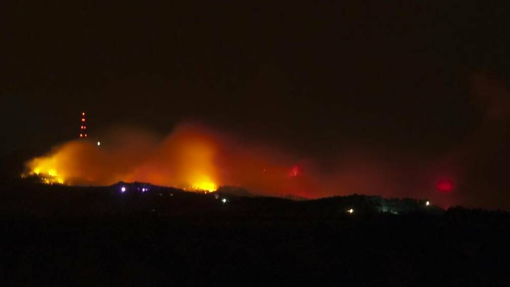 ABLAZE: A fire at Mr Canobolas overnight continues to burn. Photo: VIATOR INCOGNITUS.