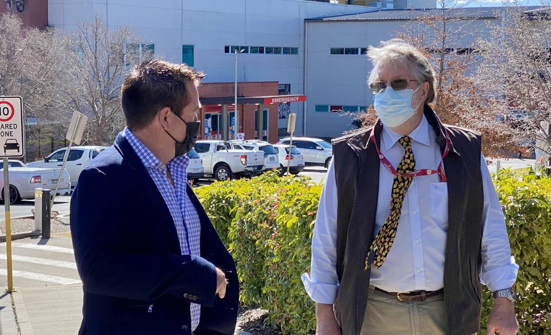 GET VACCINATED: Member for Bathurst Paul Toole, left, and Dr Ross Wilson are
urging residents from across the region to get vaccinated against COVID-19.