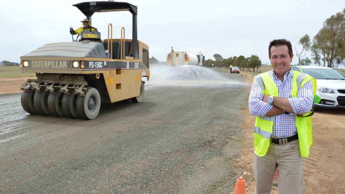 FIXING LOCAL ROADS: Member for Bathurst Paul Toole has announced funding of
more than $950,000 for Blayney Shire Council to carry out local road upgrades
under the Fixing Local Roads Program.