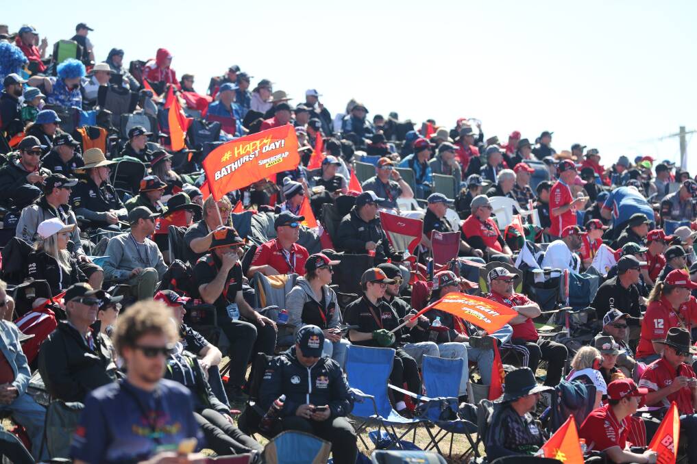 Fans are able to watch the Bathurst 1000 from alongside the race track. 