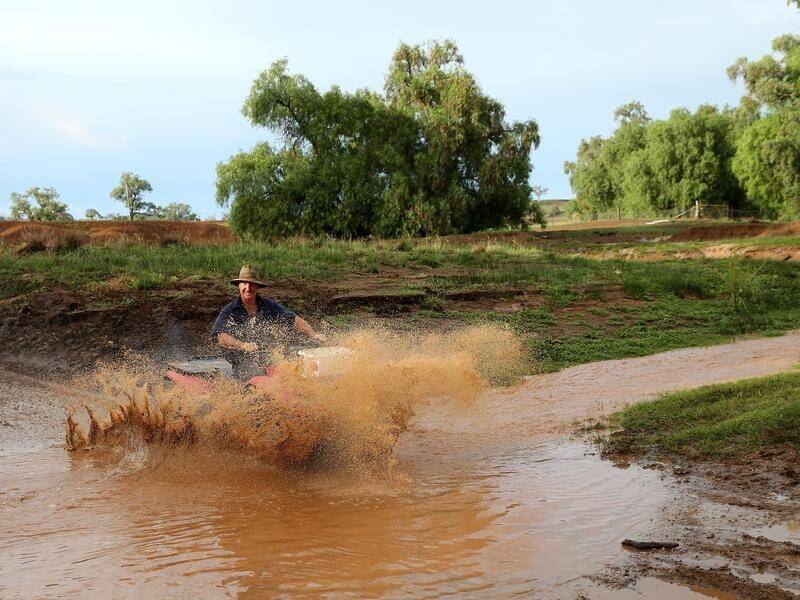 Les Jones has enjoyed rain on his farm near Gunnedah but warns it isn't enough to break the drought.